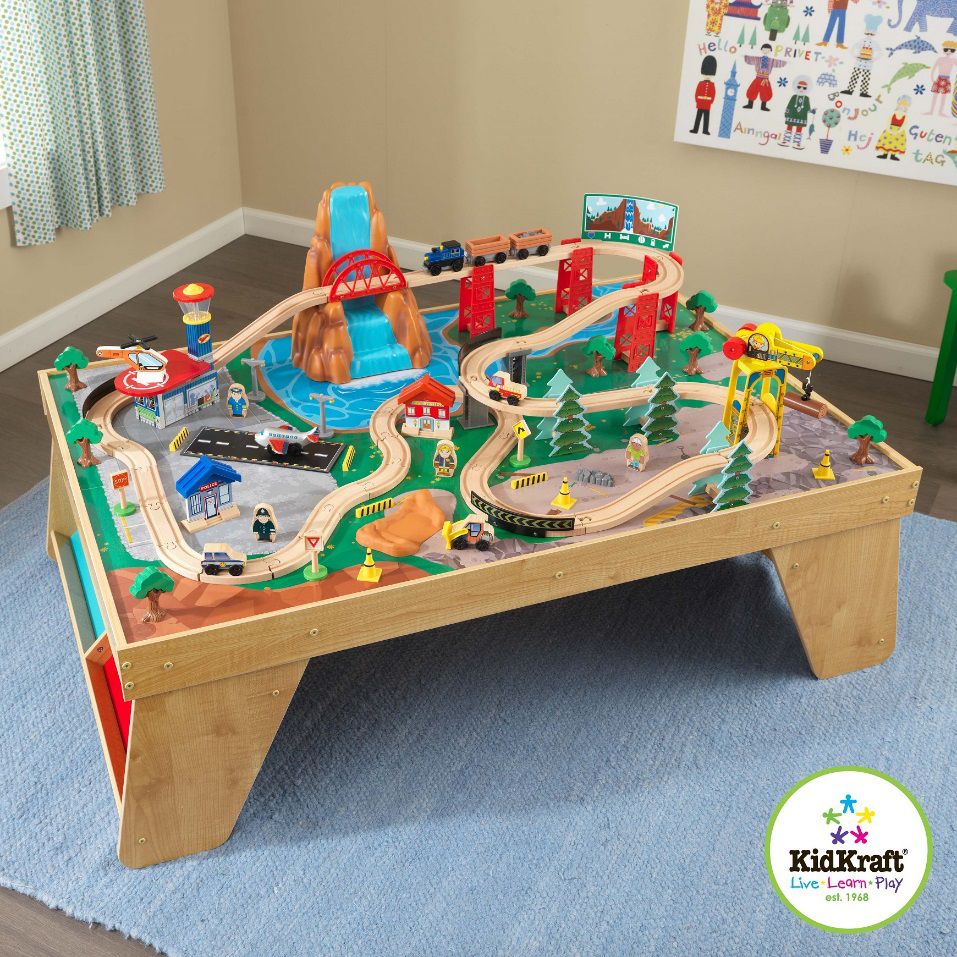 KidKraft vláčkodráha vodopád v přírodě - sada se stolem 18001