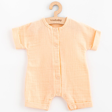 Kojenecký letní mušelínový overal New Baby Leny peach Kojenecký letní mušelínový overal New Baby Leny peach