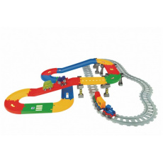 Play Tracks - vlak s kolejemi plast 5ks autíček,délka dráhy 6,3m s doplňky v krabici 80x53x14cm 12m+ Play Tracks - vlak s kolejemi plast 5ks autíček,délka dráhy 6,3m s doplňky v krabici 80x53x14cm 12m+