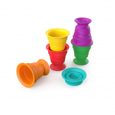 BABY EINSTEIN Hračka maxi přísavky pohárky 6ks Stack & Squish Cups™ 6m+ BABY EINSTEIN Hračka maxi přísavky pohárky 6ks Stack & Squish Cups™ 6m+